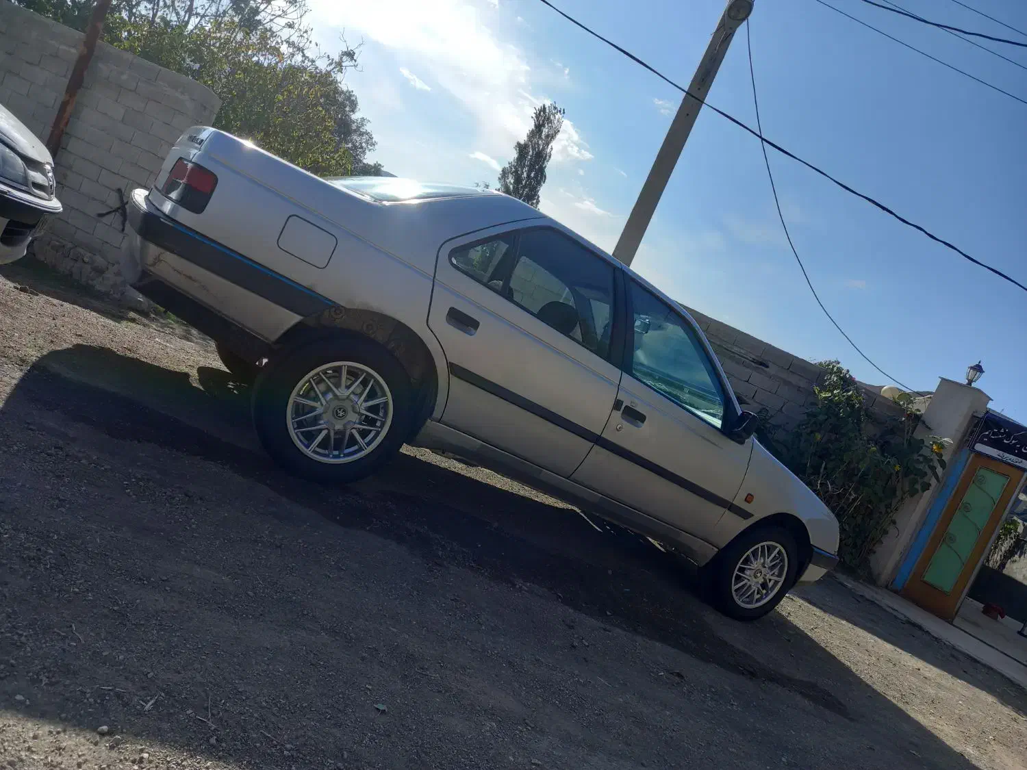 پژو405مدل88فقط نصف گلگیرعقب زنگ|خودرو سواری و وانت|اردبیل, |دیوار