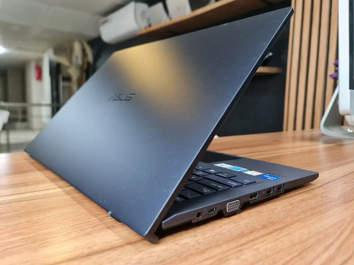 asus expretbook نو اوپن باکس core i5 ram 16|رایانه همراه|شیراز, فرگاز|دیوار