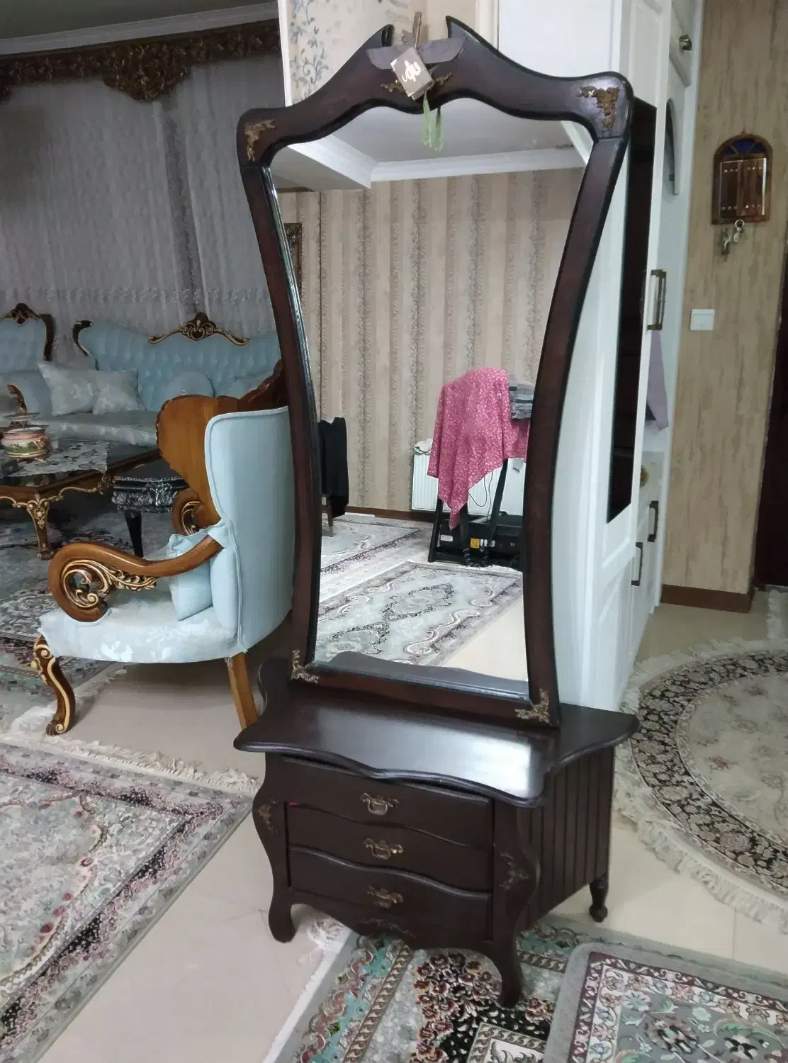 میز آینه|آینه|سمنان, |دیوار