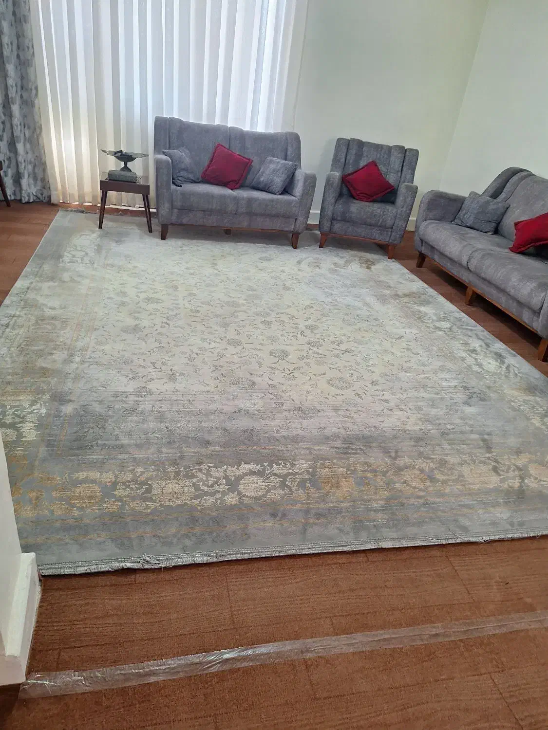 فرش ۱۲ و کناره ۴ متری ست|فرش|تهران, شهرک زینبیه|دیوار