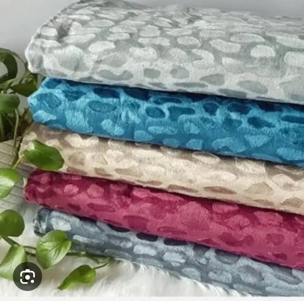 پتو مسافرتی رو مبلی مخمل سنگی|رختخواب، بالش، پتو|شیراز, وصال|دیوار