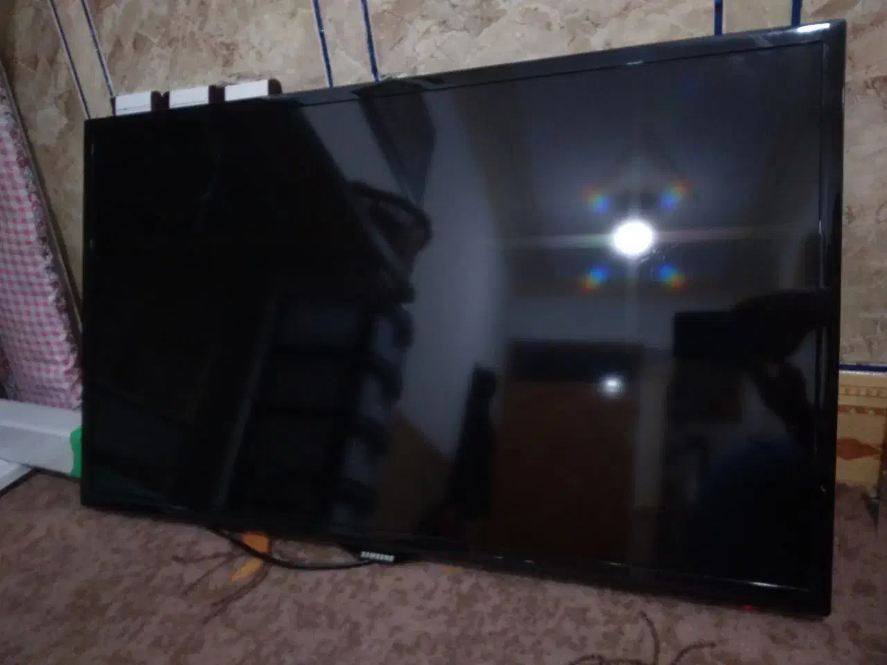 تلوزیون ۳۲ سامسونگ|تلویزیون و پروژکتور|بندر گز, |دیوار