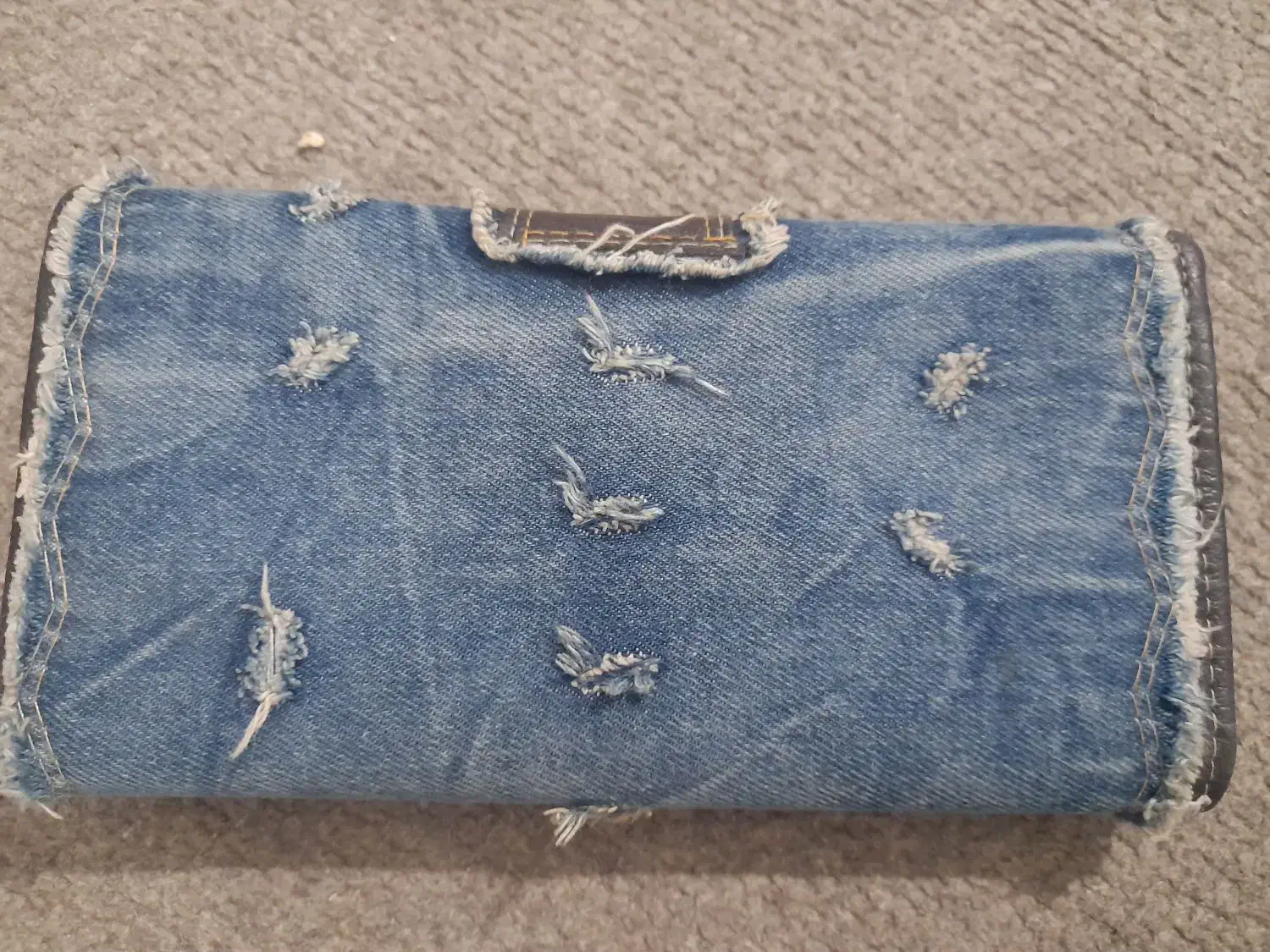 کیف پول|کیف، کفش، کمربند|ساری, |دیوار