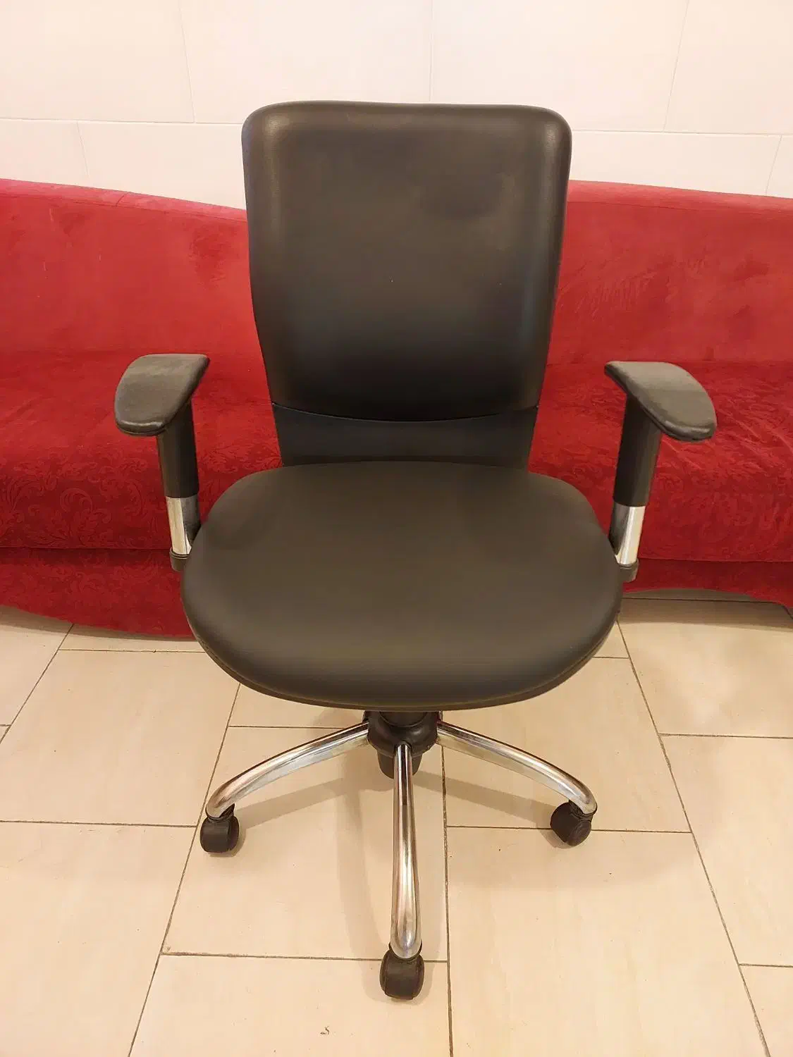 صندلی جکدار گردان چرخدار مارک شرکتی Live|صندلی و نیمکت|ارومیه, |دیوار