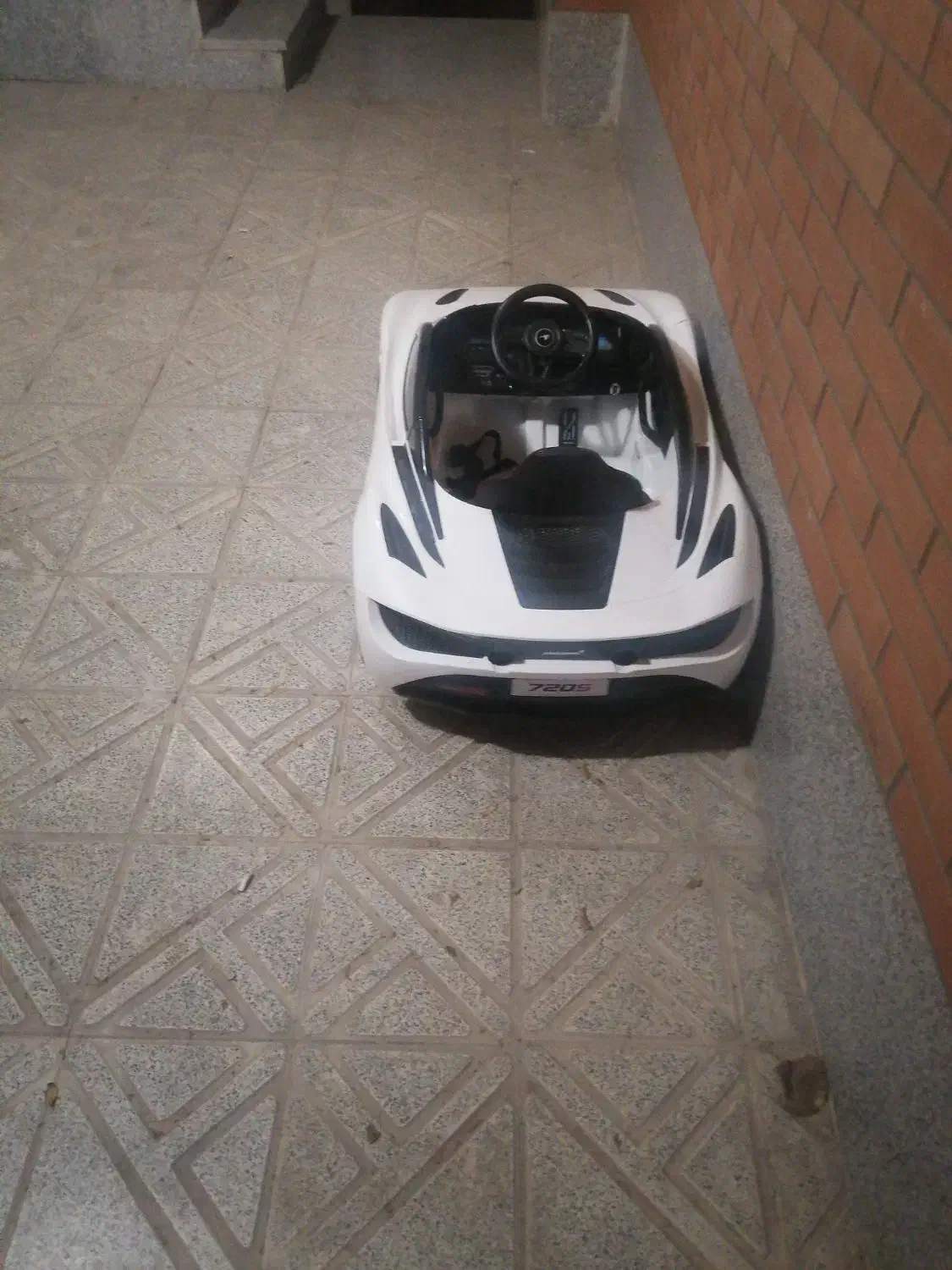 ماشین شارجی در حد نو|اسباب‌‌بازی|اصفهان, شهرک میلاد|دیوار