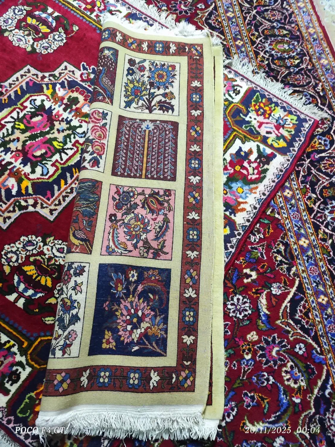 فرش دست بافت نقشه خشتی|فرش|اصفهان, نقش جهان|دیوار