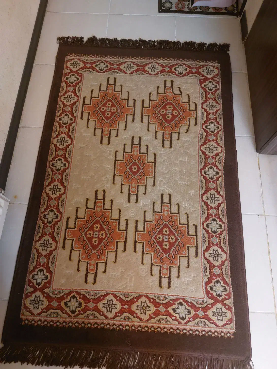 سلام سه تا فرش تر وتمیز وشیک به فروش میرسد|فرش|شیراز, حومه شیراز|دیوار