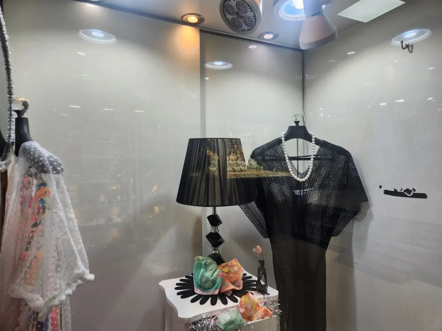 فروشنده خانم|استخدام بازاریابی و فروش|تهران, گیشا|دیوار