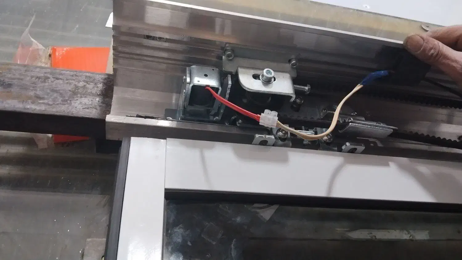 تعمیر جک درب پارکینگ و کرکره برقی|خدمات پیشه و مهارت|کرج, باغستان|دیوار