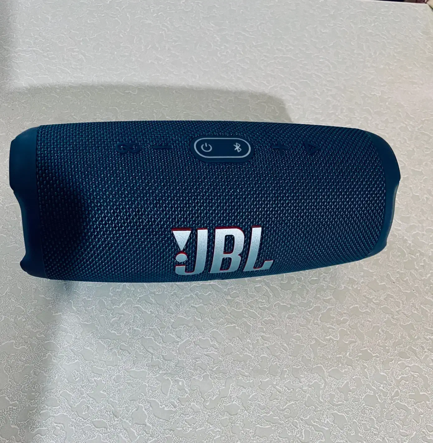 اسپیکر جی بی ال شارژ ۵ اصل|سیستم صوتی خانگی|تبریز, |دیوار