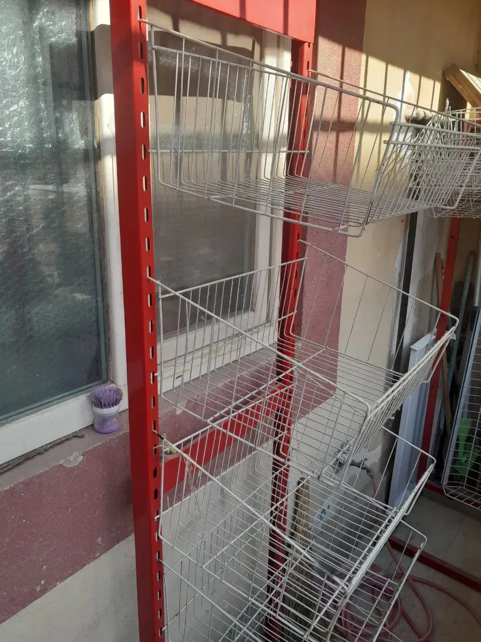 یک دستگاه میز چک اوت و ۲ عد استند چیپس و پفک|فروشگاه و مغازه|محمدشهر, شهرک پیام (مهرالبرز)|دیوار