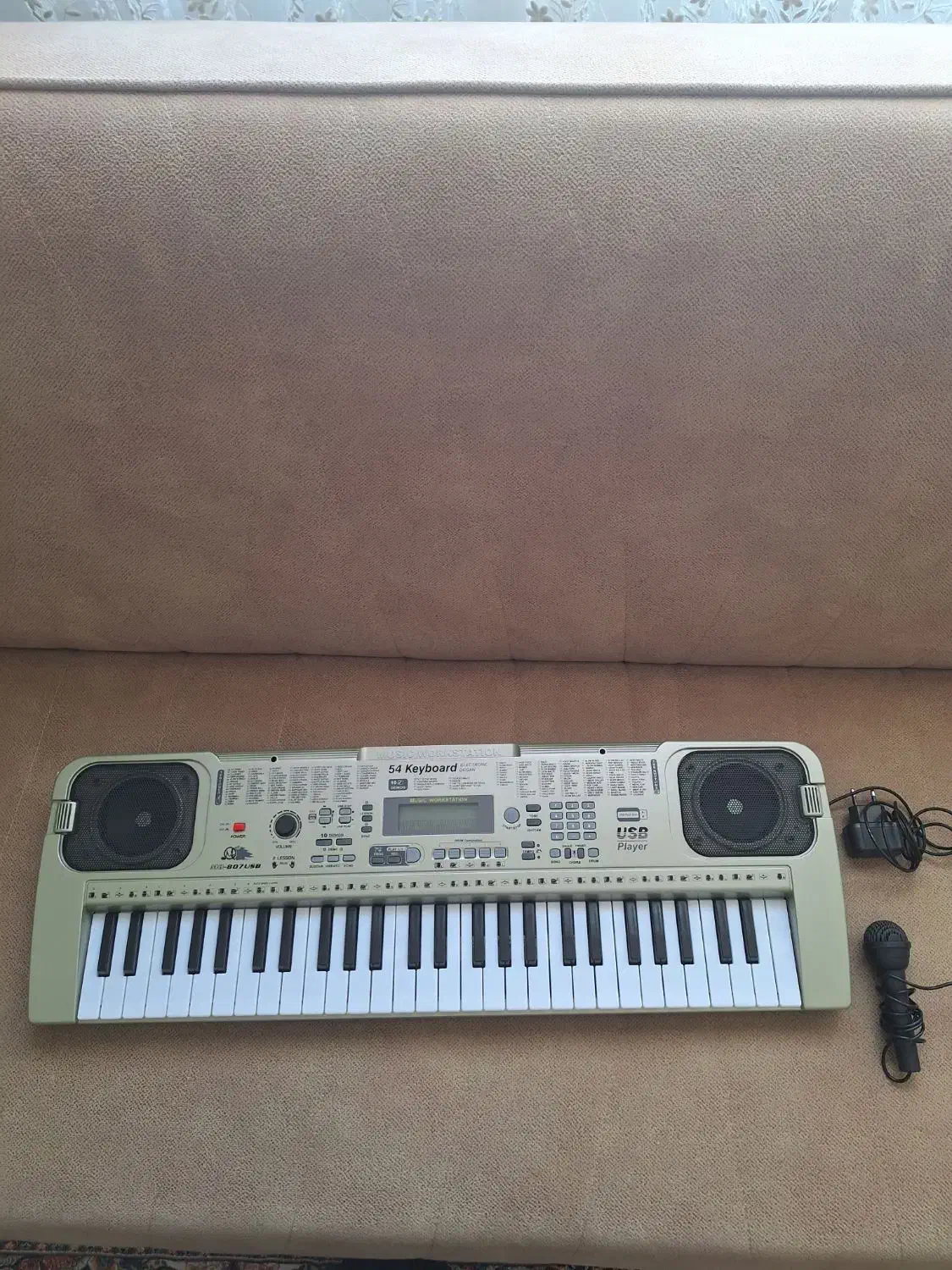 کیبورد برقی|پیانو، کیبورد، آکاردئون|قروه, |دیوار