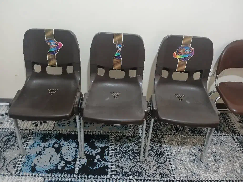 سه عدد صندلی|صندلی و نیمکت|فردیس, شهرک ارم|دیوار