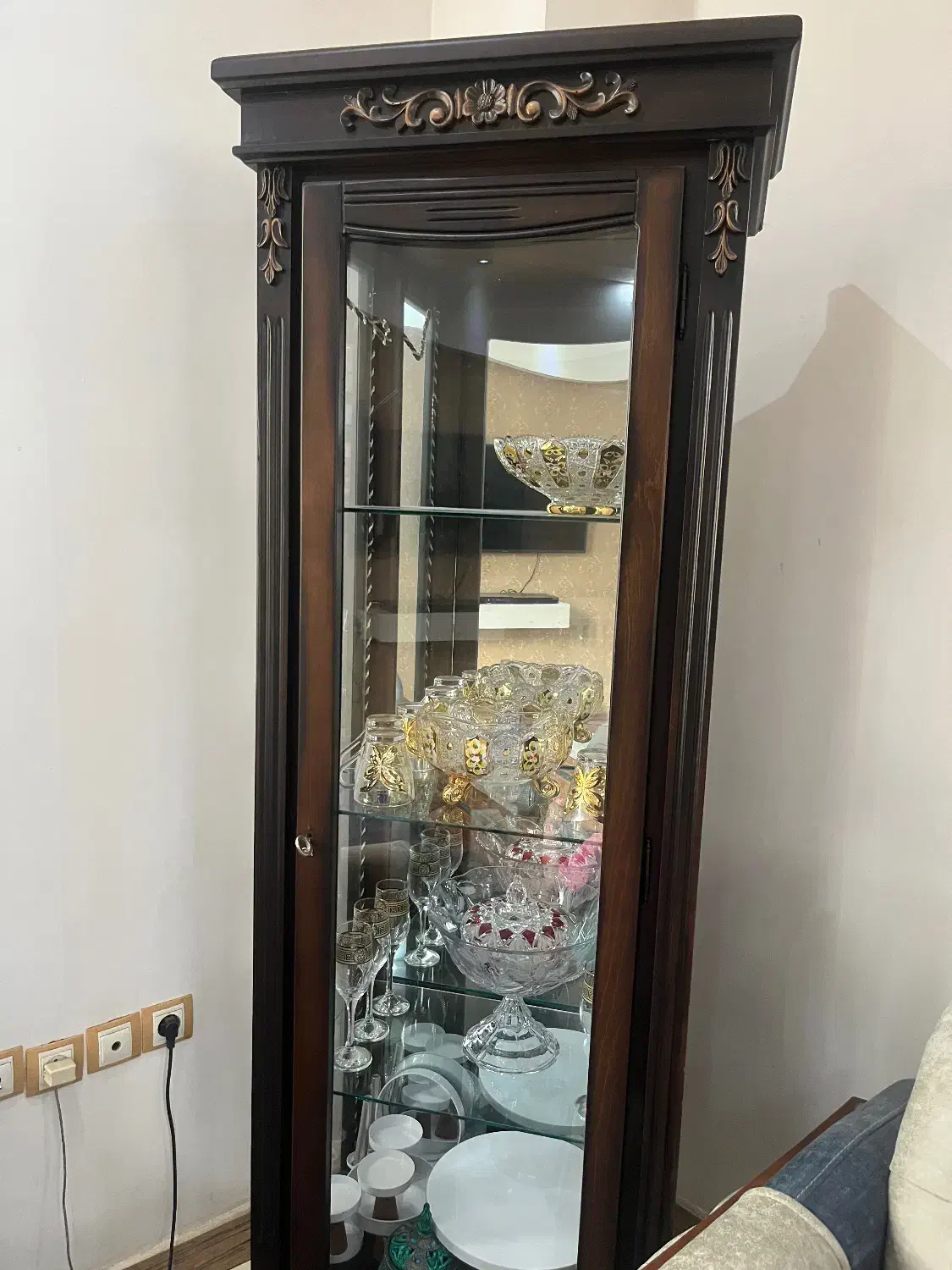 بوفه ی چوبی|بوفه، ویترین، کنسول|رشت, دروازه لاکان|دیوار