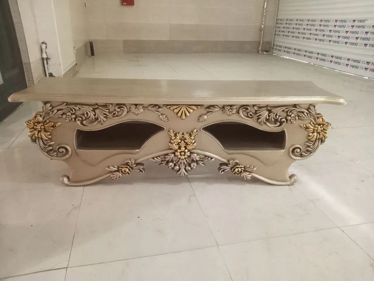 میز تلویزیون و مبل ۸ نفره|مبلمان خانگی و میز عسلی|اردبیل, |دیوار