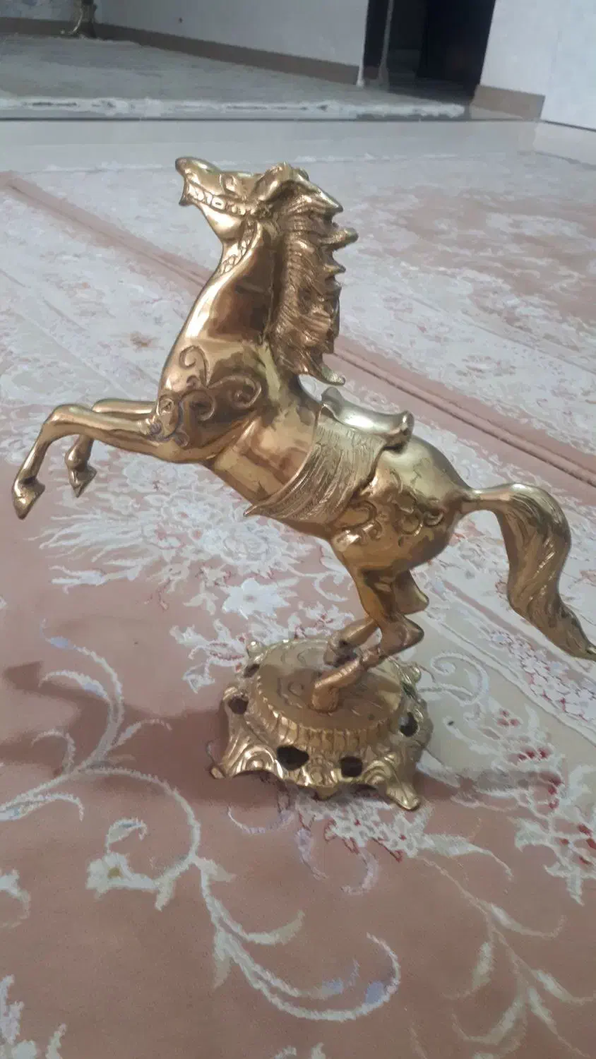 اسب برنزی سایز بزرگ سنگین وزن وقدیمی در حد نواسب|مجسمه، تندیس، ماکت|خرمآباد, |دیوار