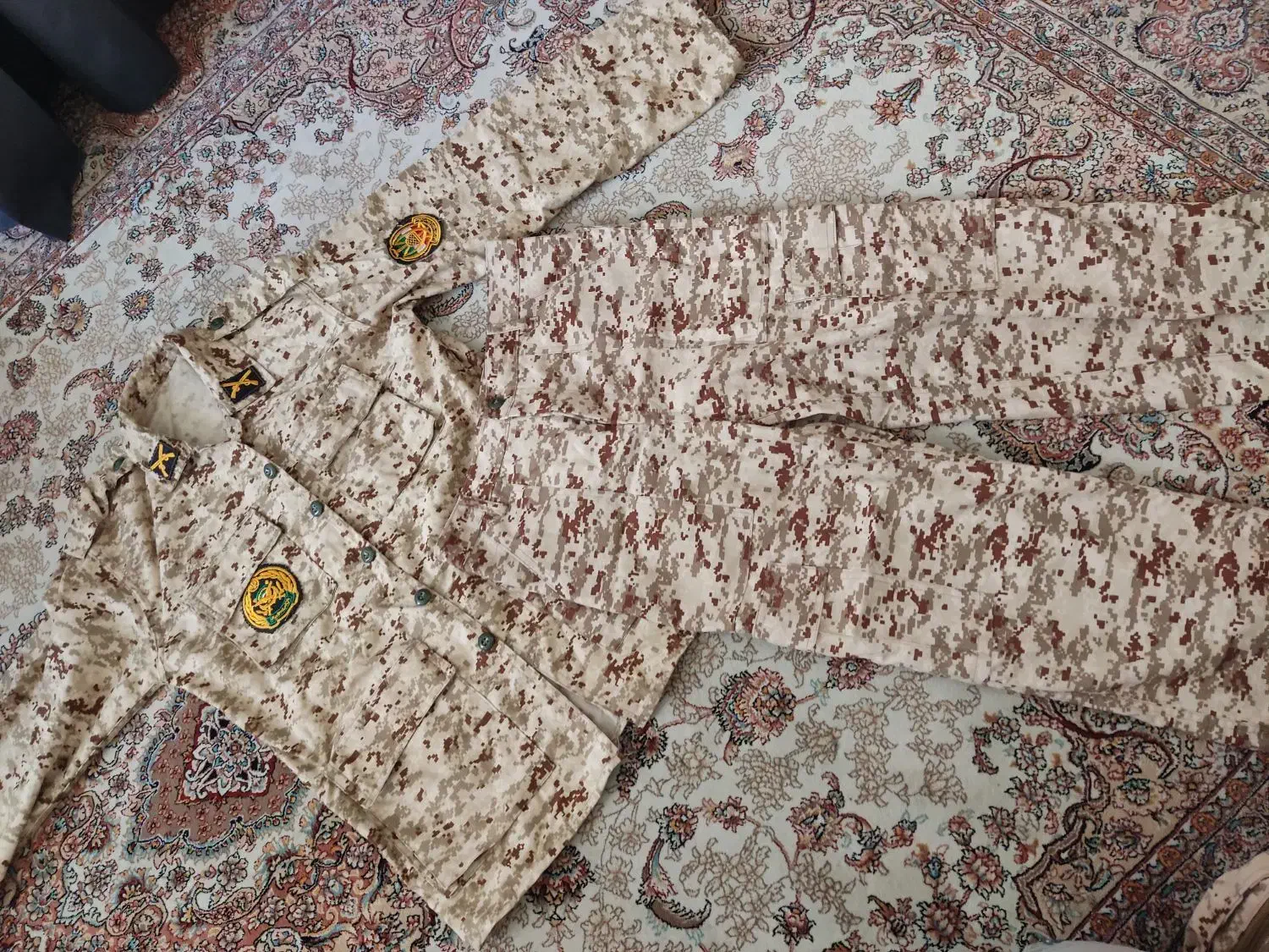 لباس نظامی ارتش نو نو هست|لباس|همدان, |دیوار