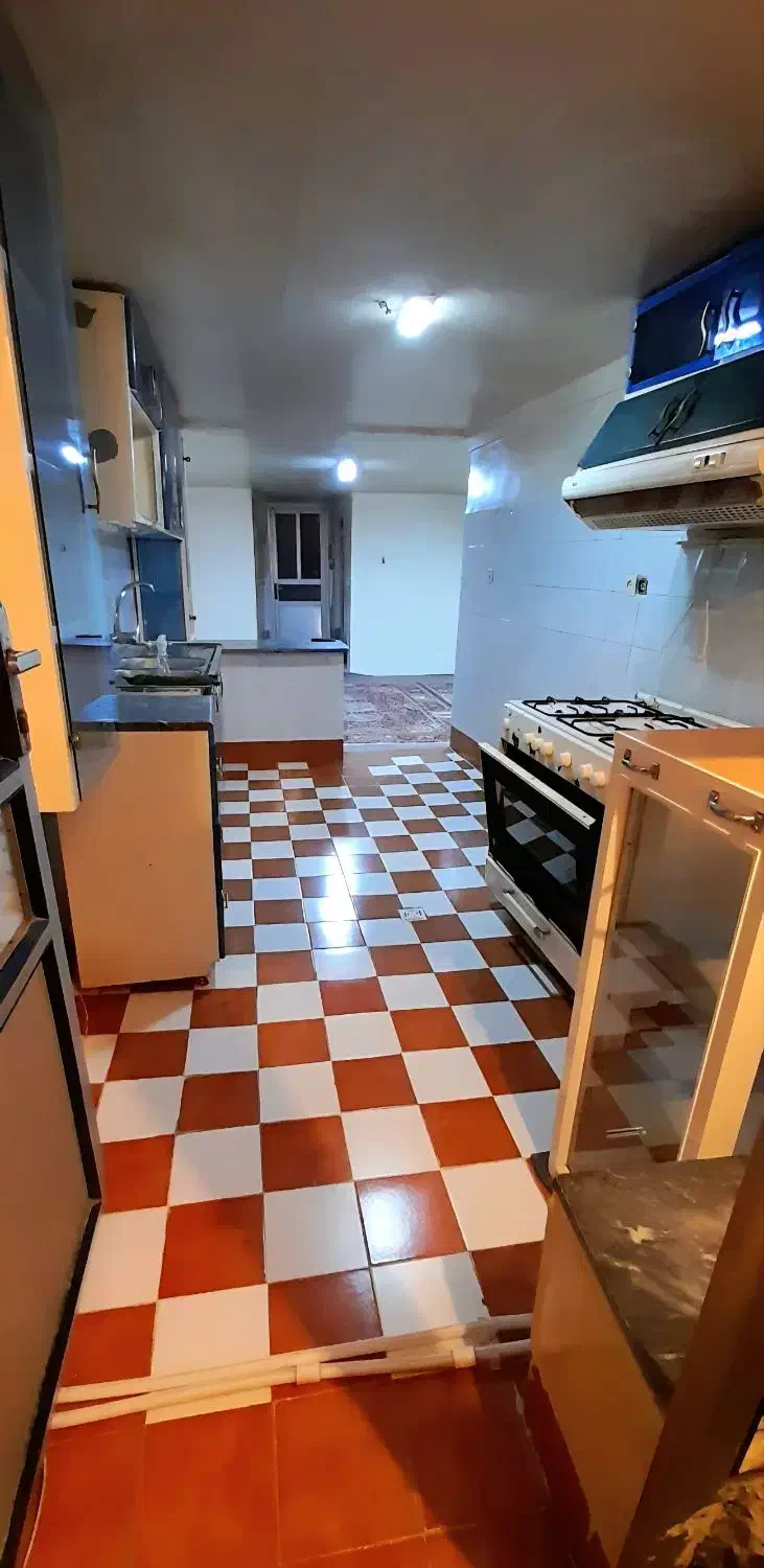 اجاره خانه حیاط دار همکف 90 متر تک خوابه|اجارهٔ آپارتمان|سلماس, |دیوار