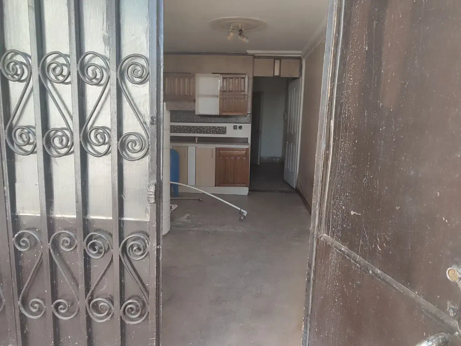 ۵۰ متر شهدا مناسب مشاغل بی صدا