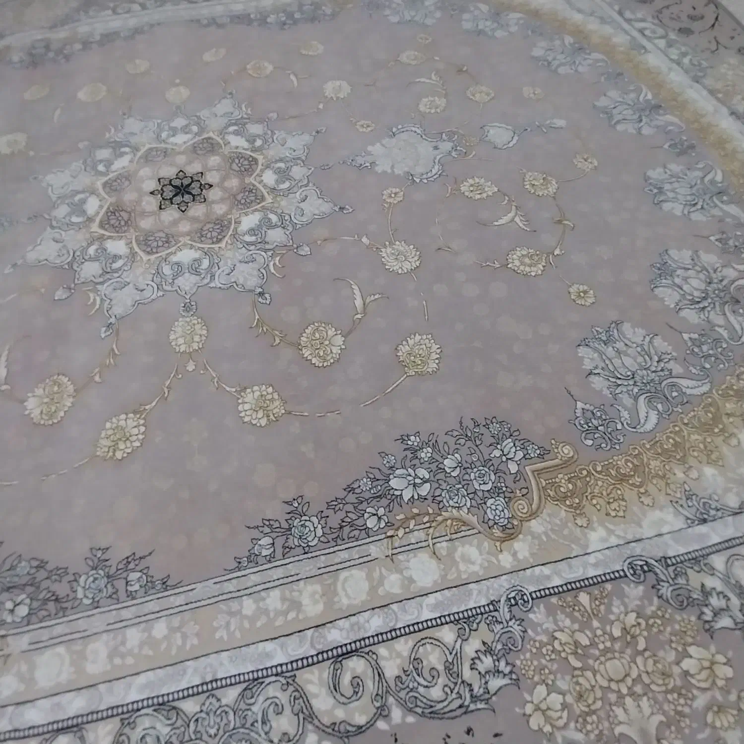 ۱۲۰۰ شانه آکبند ۳۶۰۰ تراکم|فرش|تبریز, |دیوار