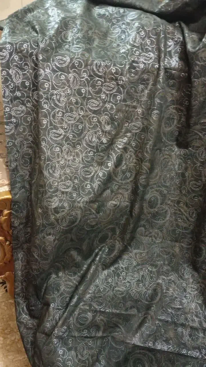 چادر رنگی|لباس|قم, شاه سید علی|دیوار