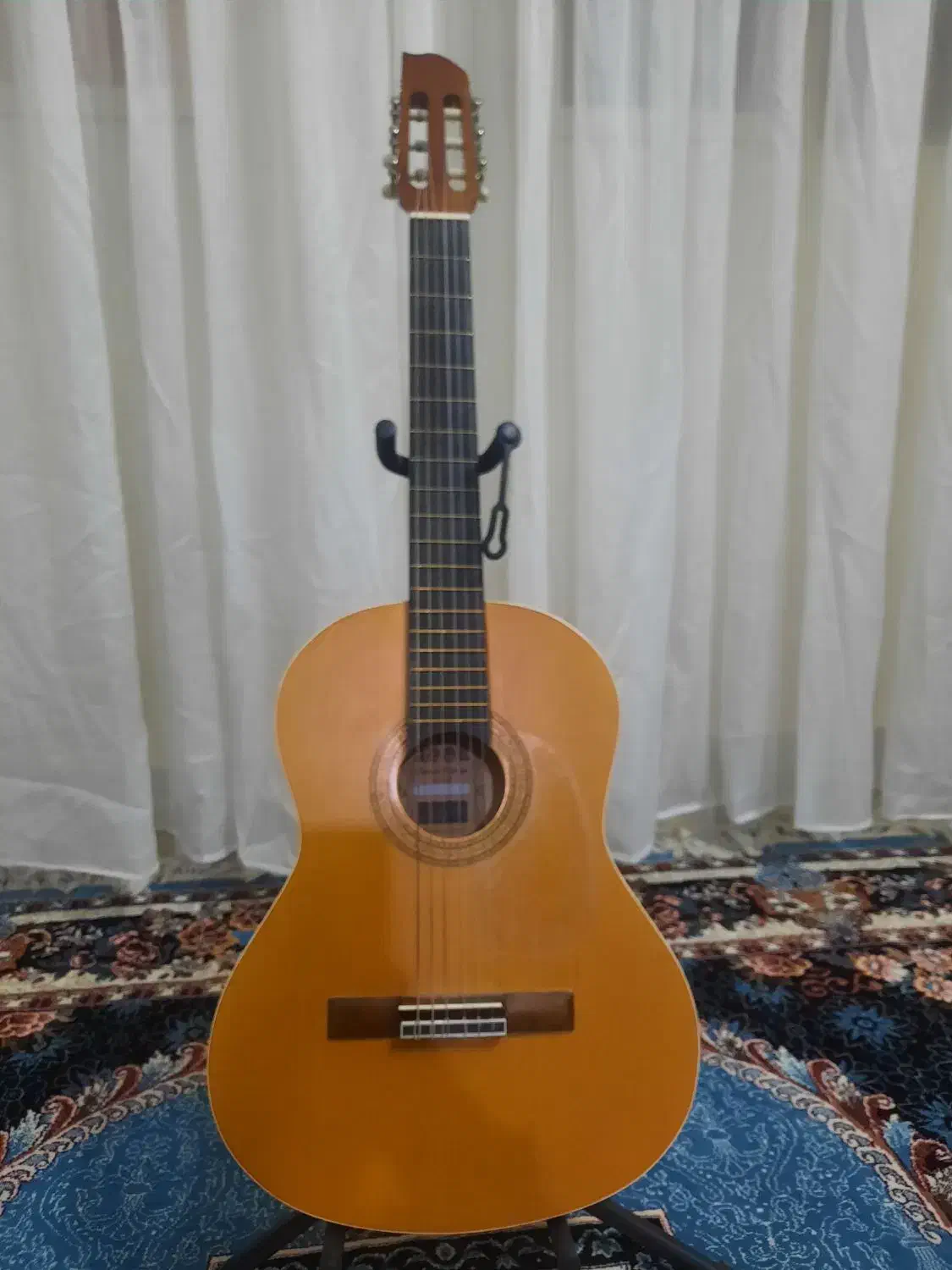 گیتار ador|گیتار، بیس، امپلیفایر|قم, شهرک مهدیه (مدرس)|دیوار