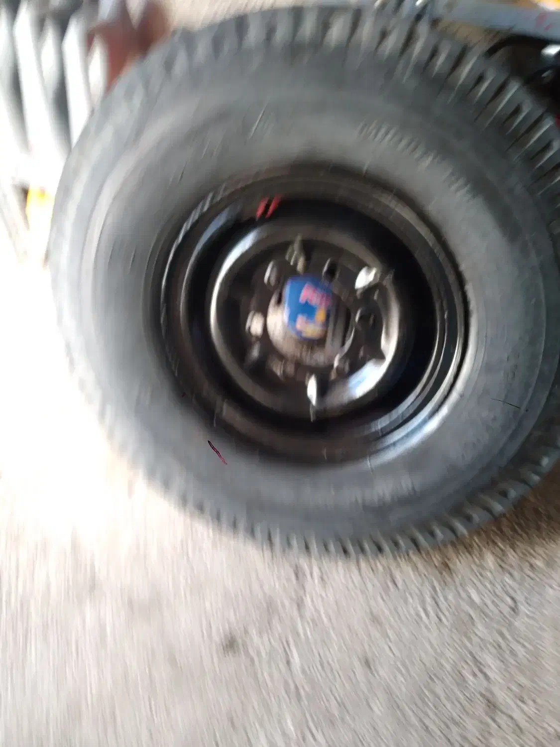 لاستیک نیسان|قطعات یدکی و لوازم جانبی|آبدانان, |دیوار