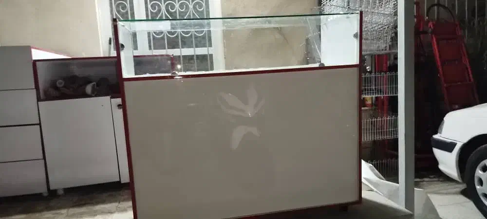 میز و کشو|میز تحریر و کامپیوتر|شیراز, شهرک فرهنگیان|دیوار