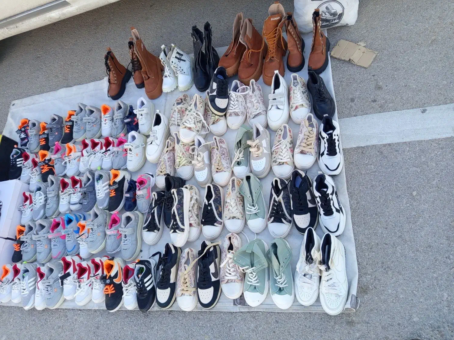 کفش کتونی ایرانی زنانه و بچه گانه‌عمده‌۲۰۰ تومن|کیف، کفش، کمربند|شیراز, شهرک دارایی|دیوار