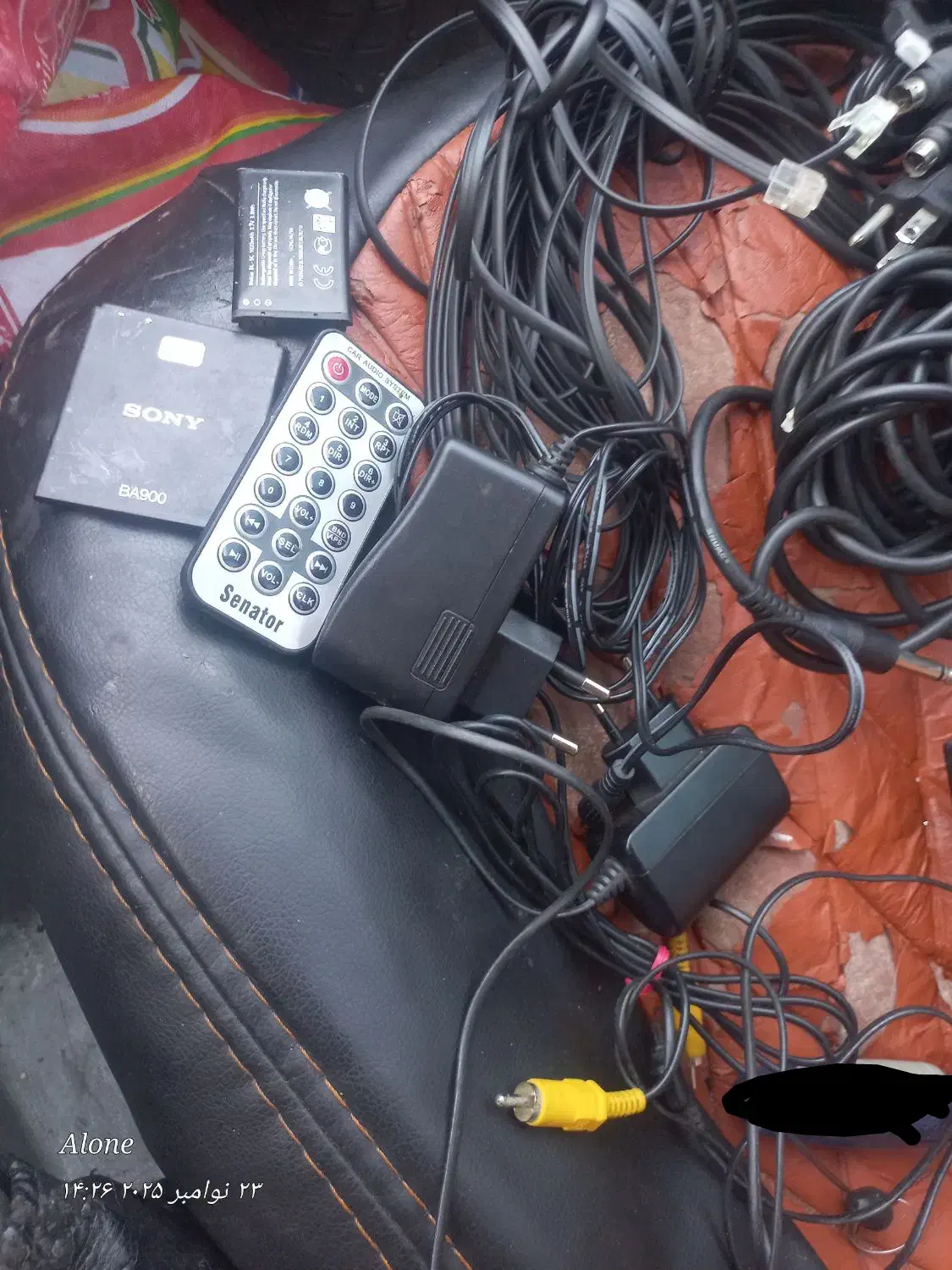 تعدادی لوازم جانبی کابل، شارژر، ریموت|قطعات و لوازم جانبی رایانه|دزفول, |دیوار