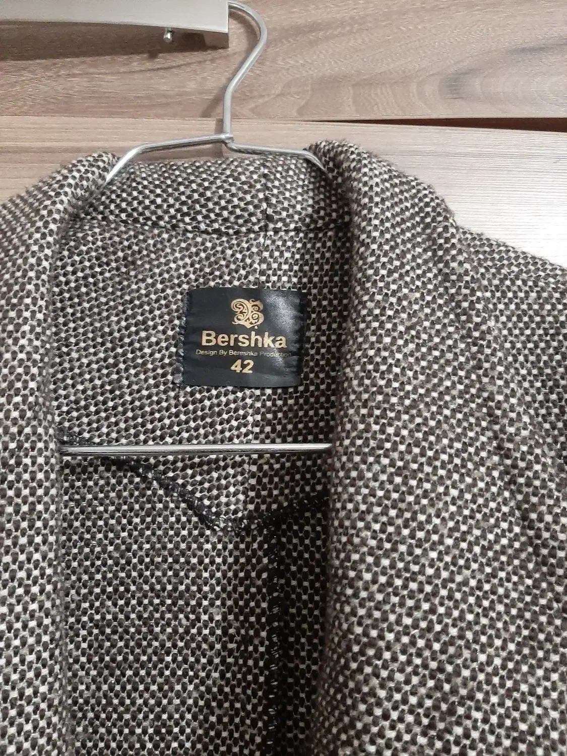 بافت و پالتو|لباس|اصفهان, سرشبادران|دیوار