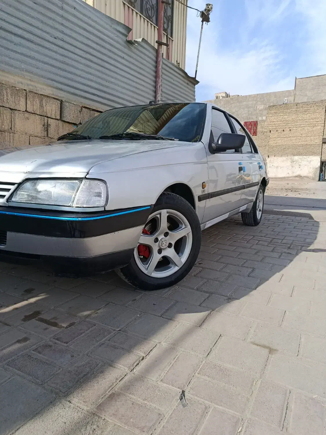 پژو ۴۰۵ تعمیز عروسک معاوضه با پیکان وانت پرایدوانت|خودرو سواری و وانت|مشهد, نوید|دیوار