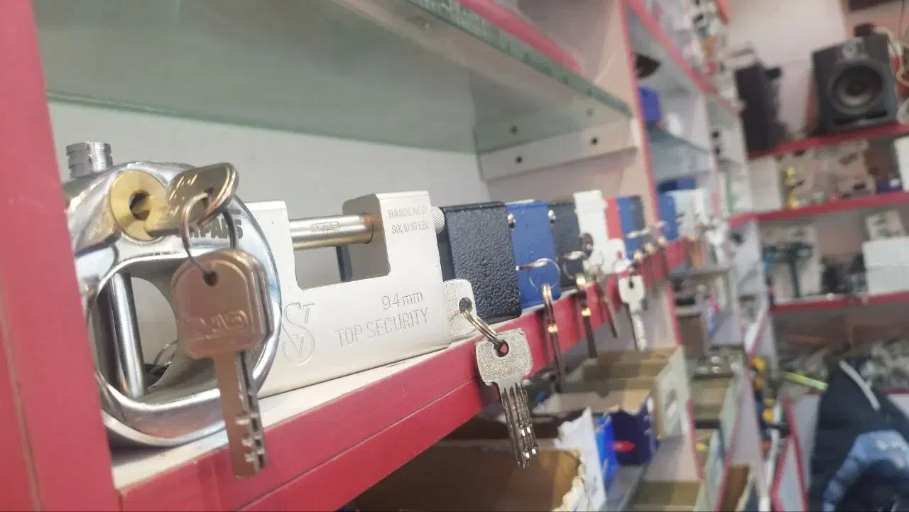 قفل سازی و کلید سازی شبانه روزی|خدمات پیشه و مهارت|مشهد, الهیه|دیوار