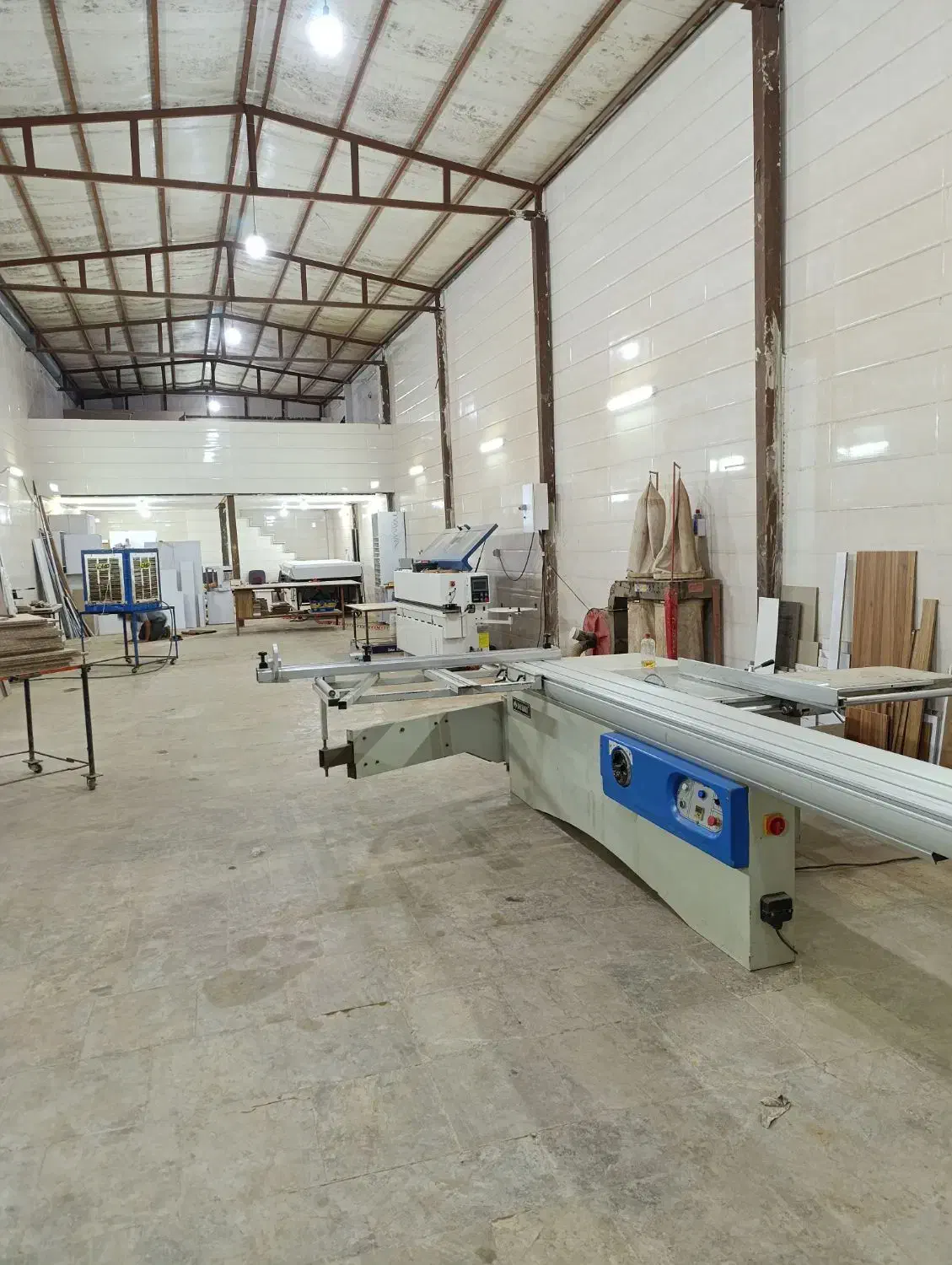 شاگرد زرنگ و ترورفرز ام دی اف کار|استخدام صنعتی، فنی، مهندسی|قم, تعویض پلاک|دیوار