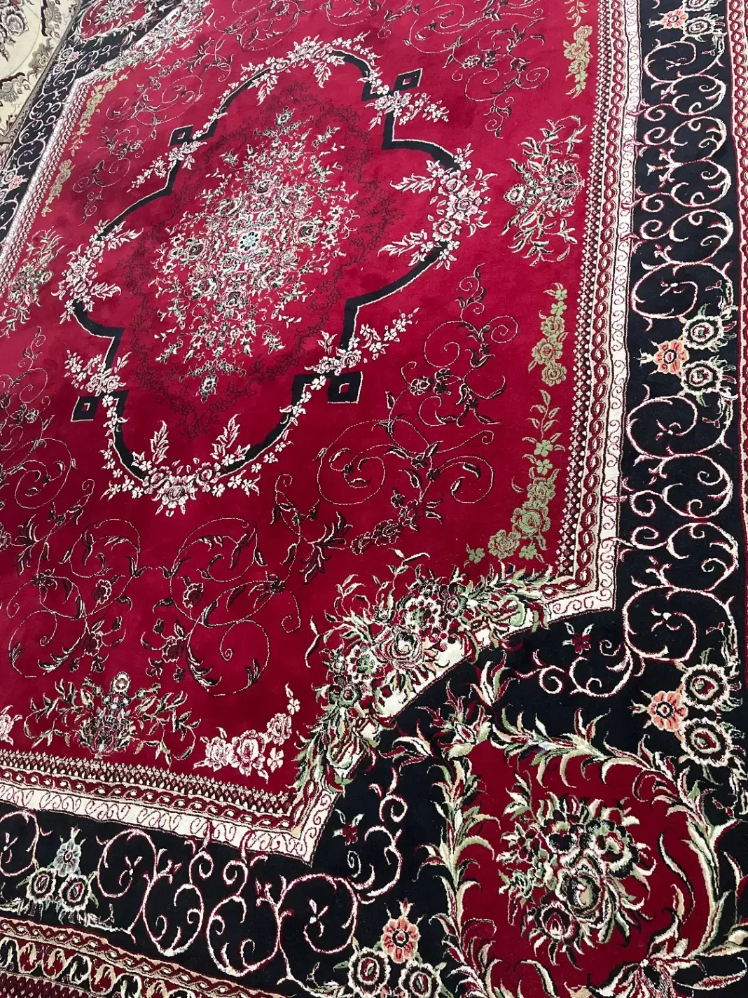 ۱۲متری|فرش|بروجرد, |دیوار