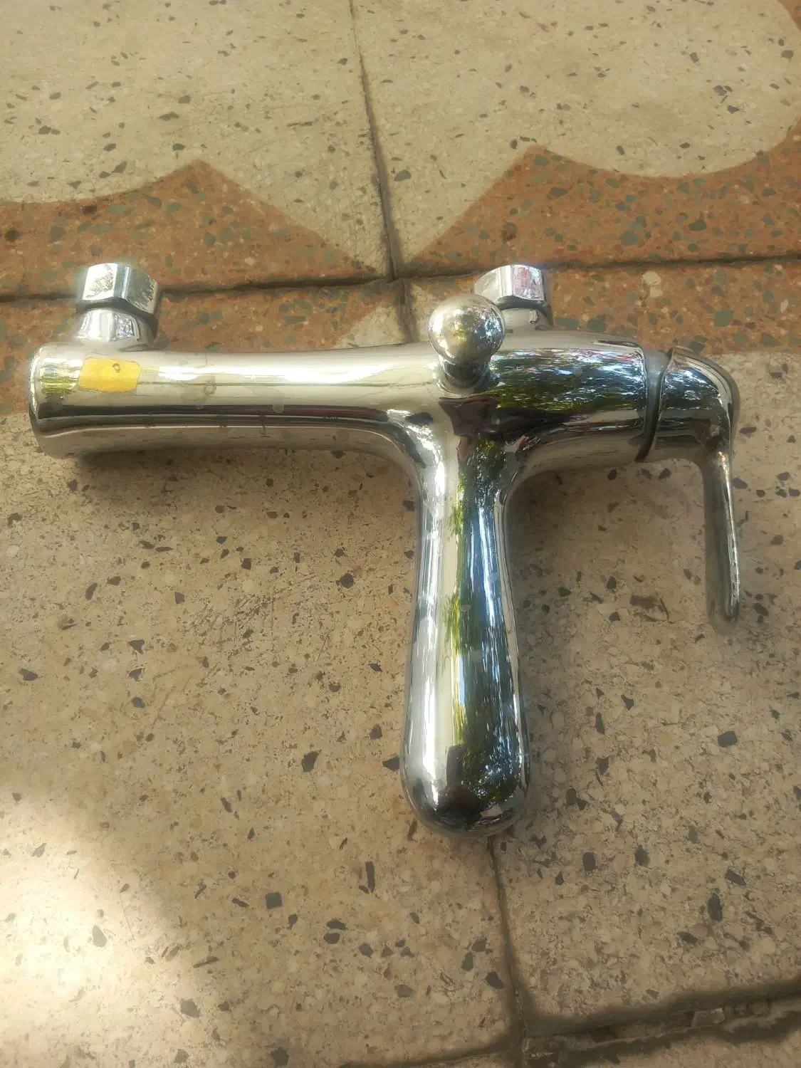 شیر آلات|لوازم حمام|شیراز, بالا کفت|دیوار