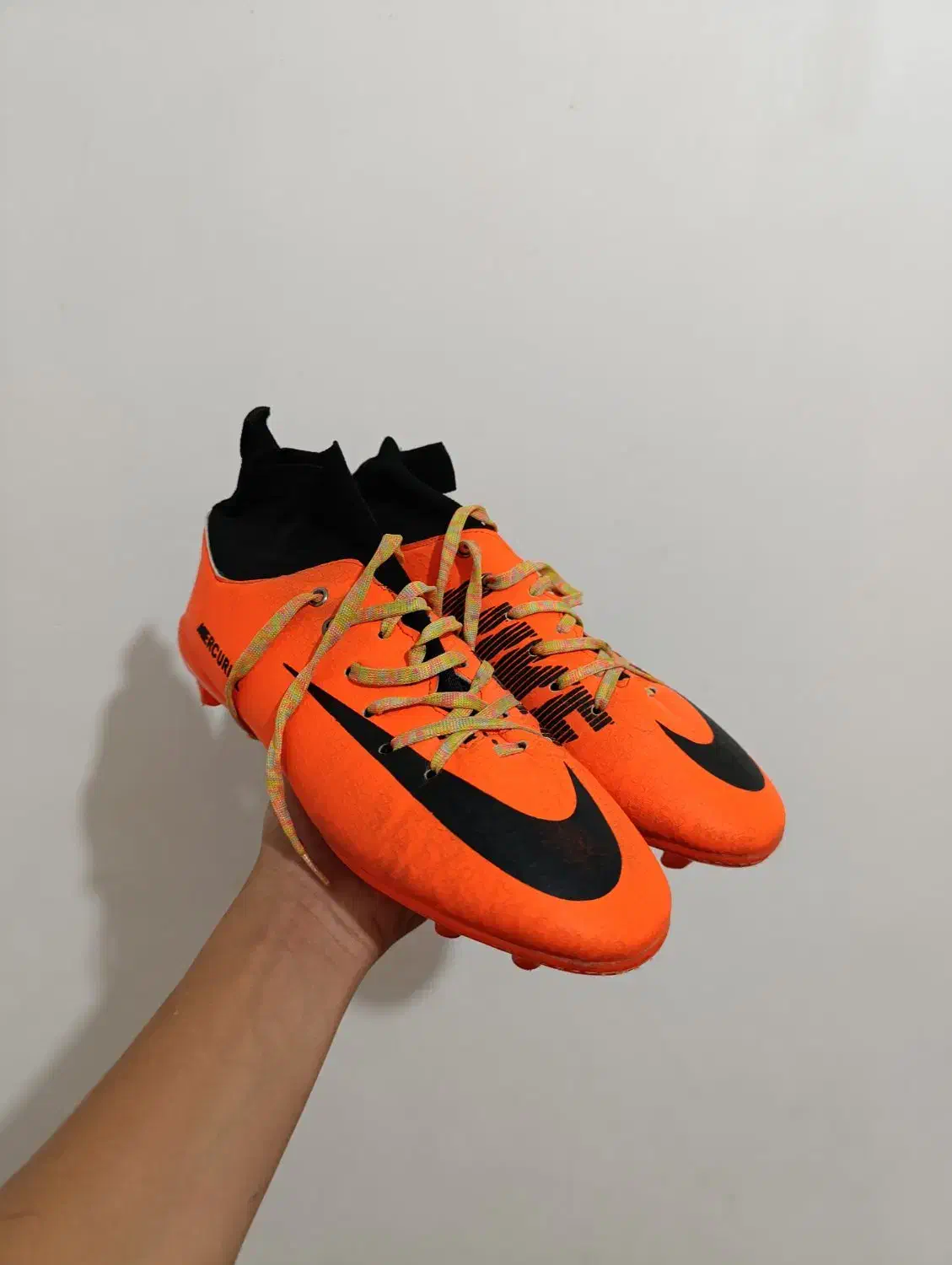 کفش فوتبال|کیف، کفش، کمربند|جلفا, |دیوار