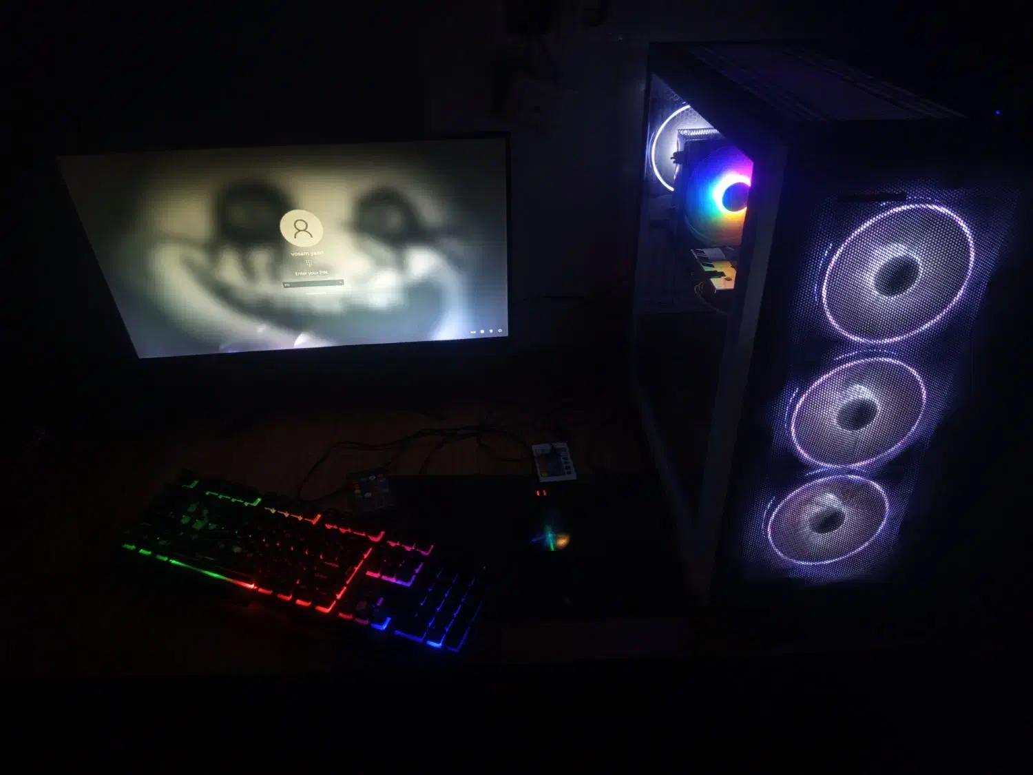 کیس و مانیتور|رایانه رومیزی|بندرعباس, |دیوار