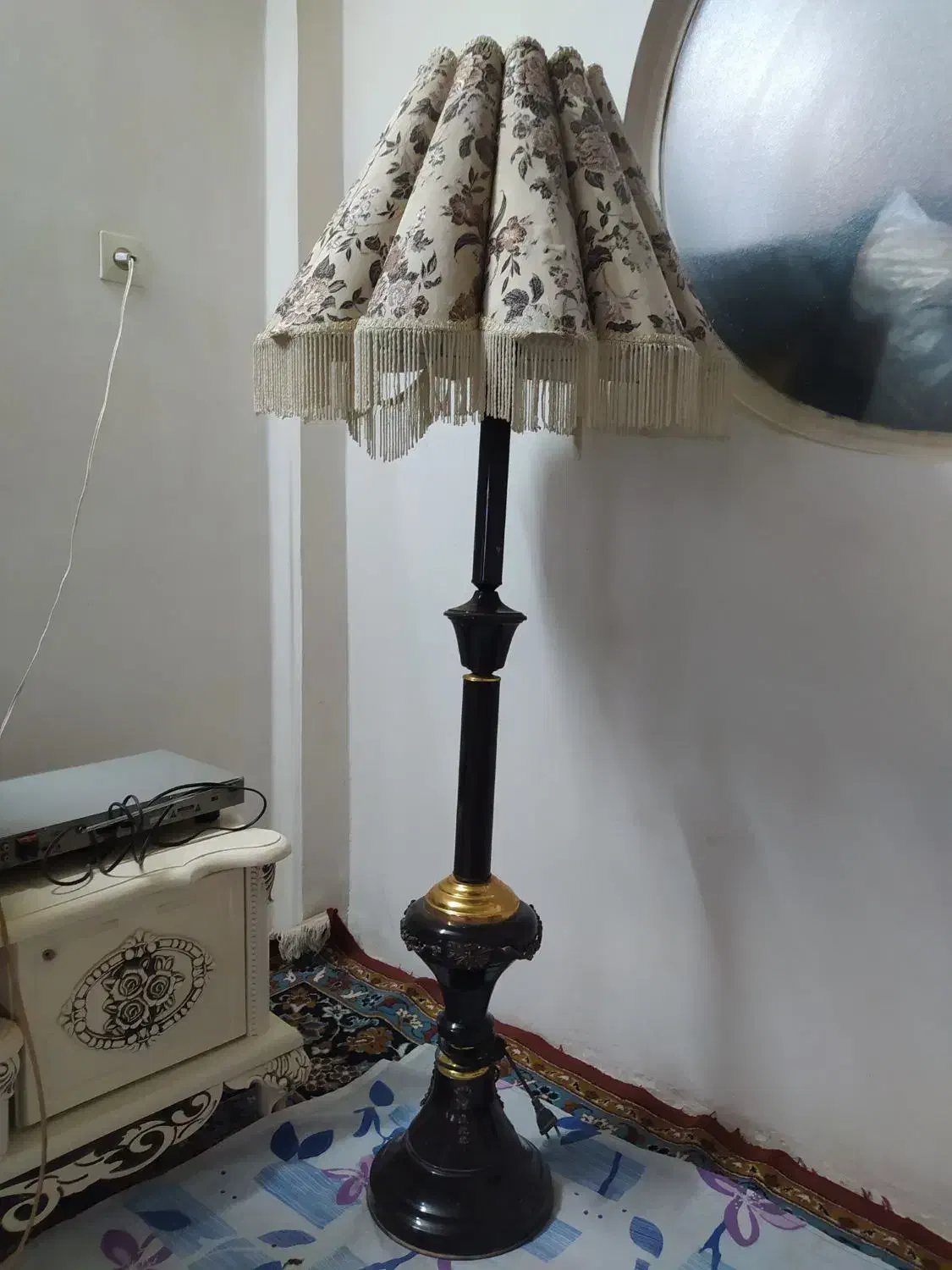 آباژور پایه بلند|چراغ خواب و آباژور|بروجرد, |دیوار