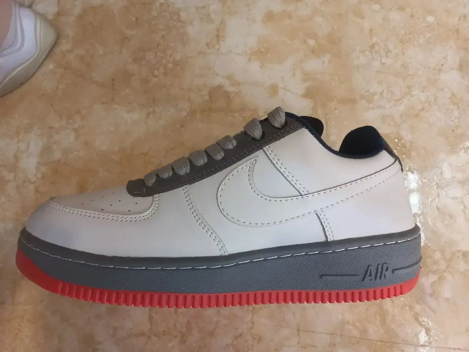 فروش کفش اسپرت|کیف، کفش، کمربند|ایلام, |دیوار