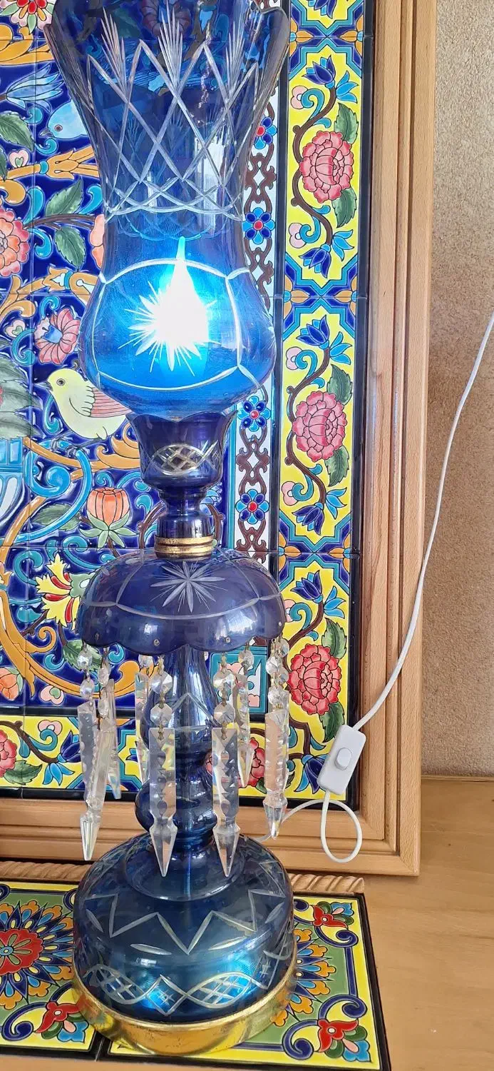 لاله عباسی|چراغ خواب و آباژور|ملایر, |دیوار