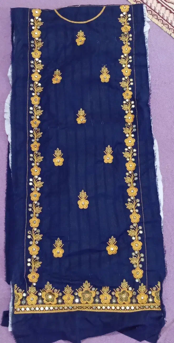 لباس چرخی|لباس|چابهار, |دیوار