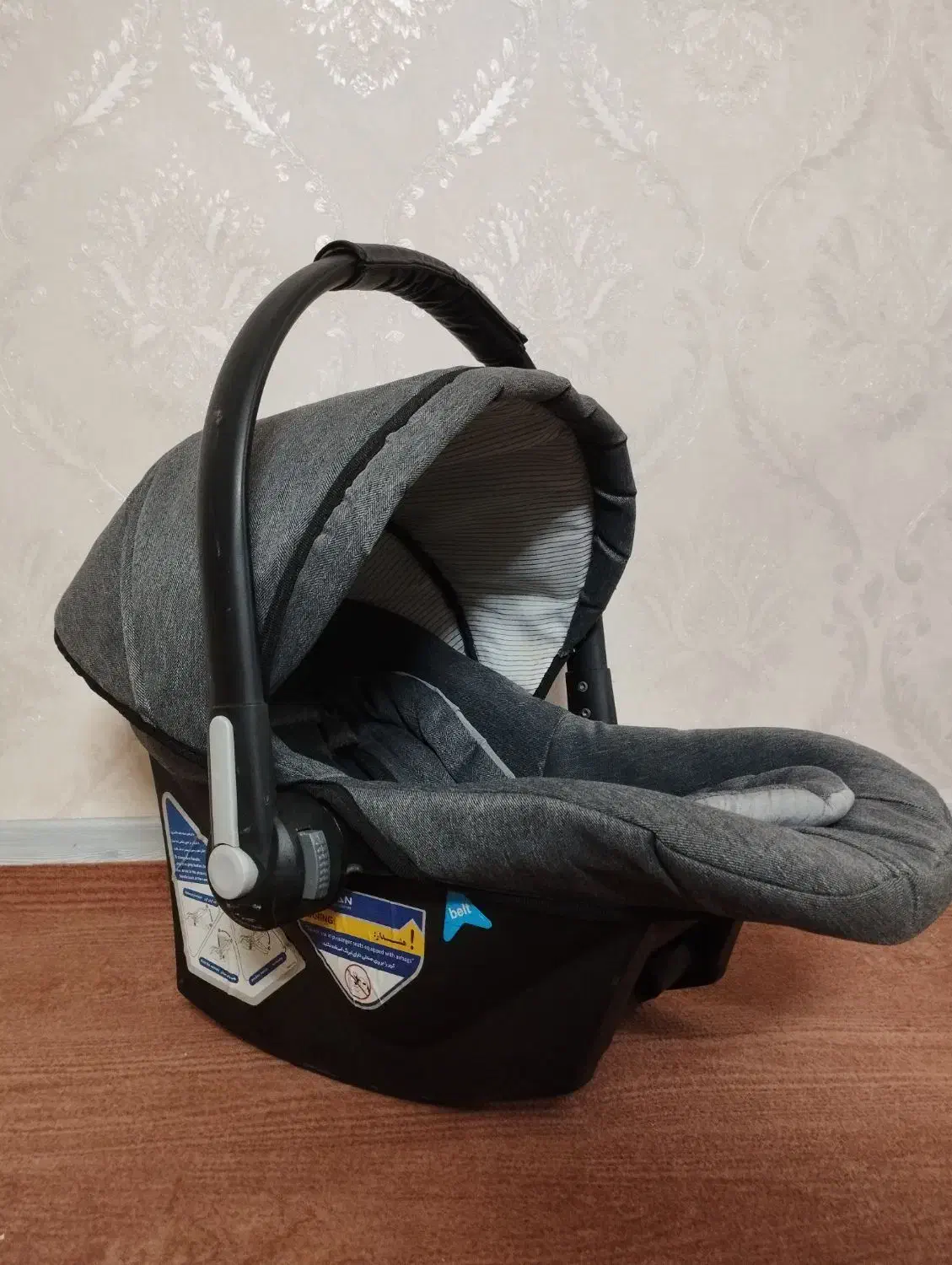 کریر|کالسکه و لوازم جانبی|کرج, حصارک پایین|دیوار