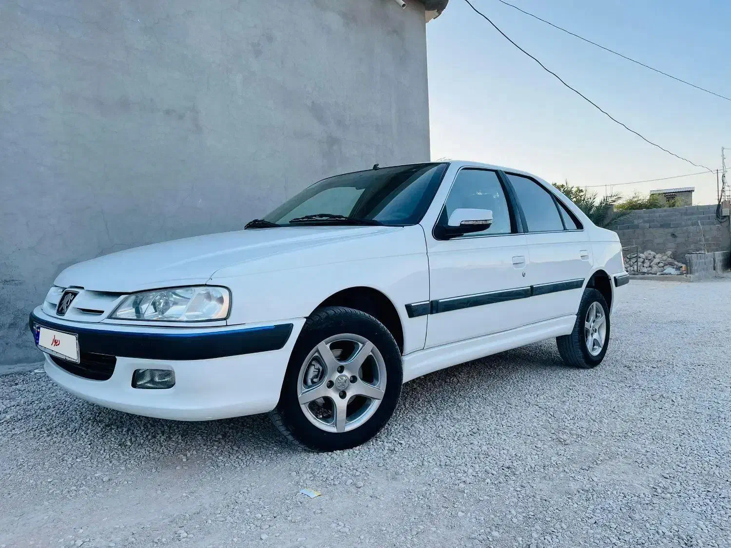 پارس سال ۱۴۰۰|خودرو سواری و وانت|شیراز, فرودگاه شهید دستغیب شیراز|دیوار