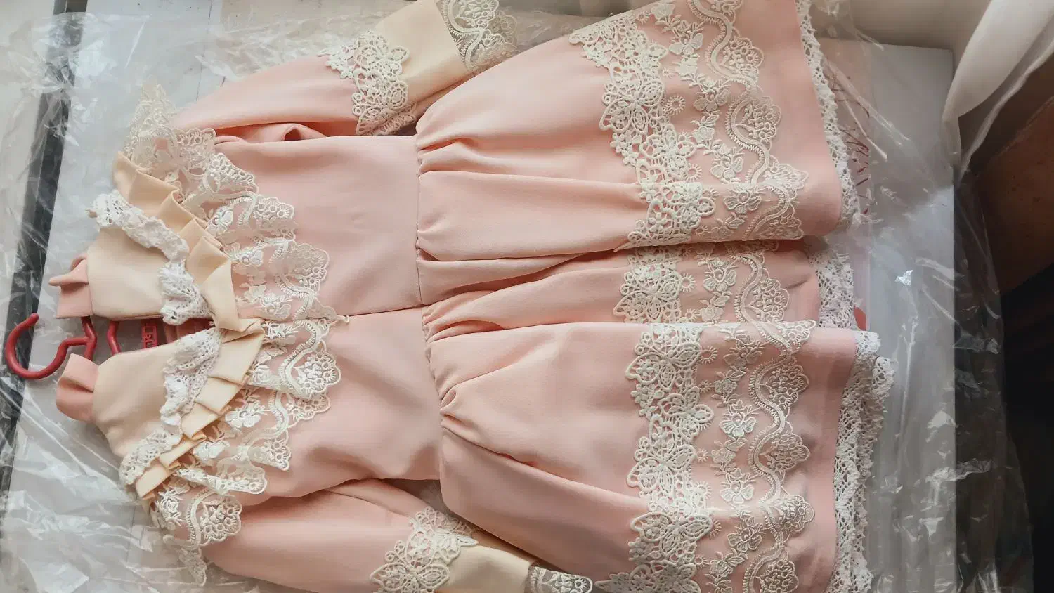 لباس مجلسی|کفش و لباس بچه|رشت, یخسازی|دیوار