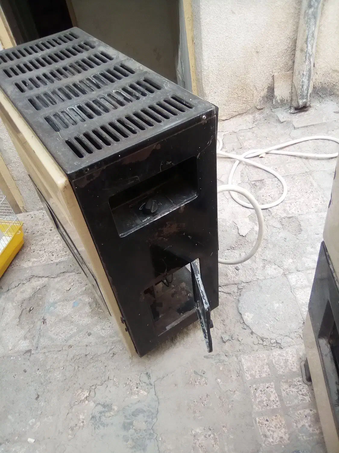 کولر گازی. .           بخاری  سه عدد|کولر گازی و فن‌کوئل|مشهد, گاز|دیوار