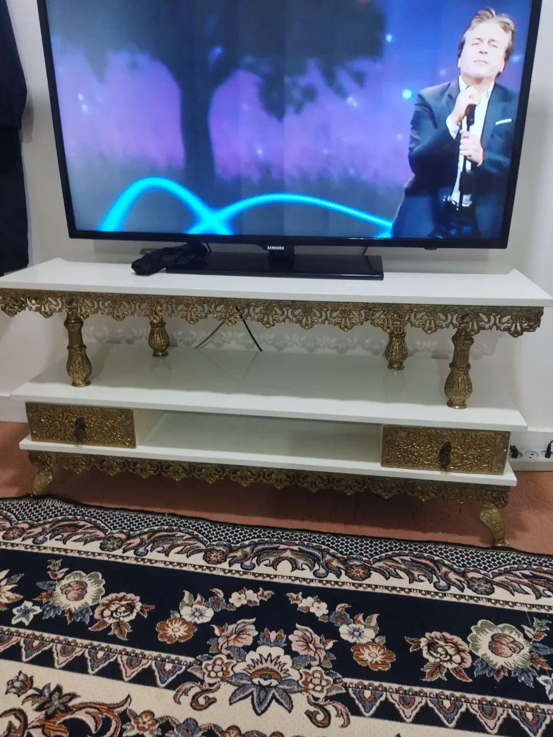 برنز فروشی قیمت توافقی|بوفه، ویترین، کنسول|بوئین زهرا, |دیوار