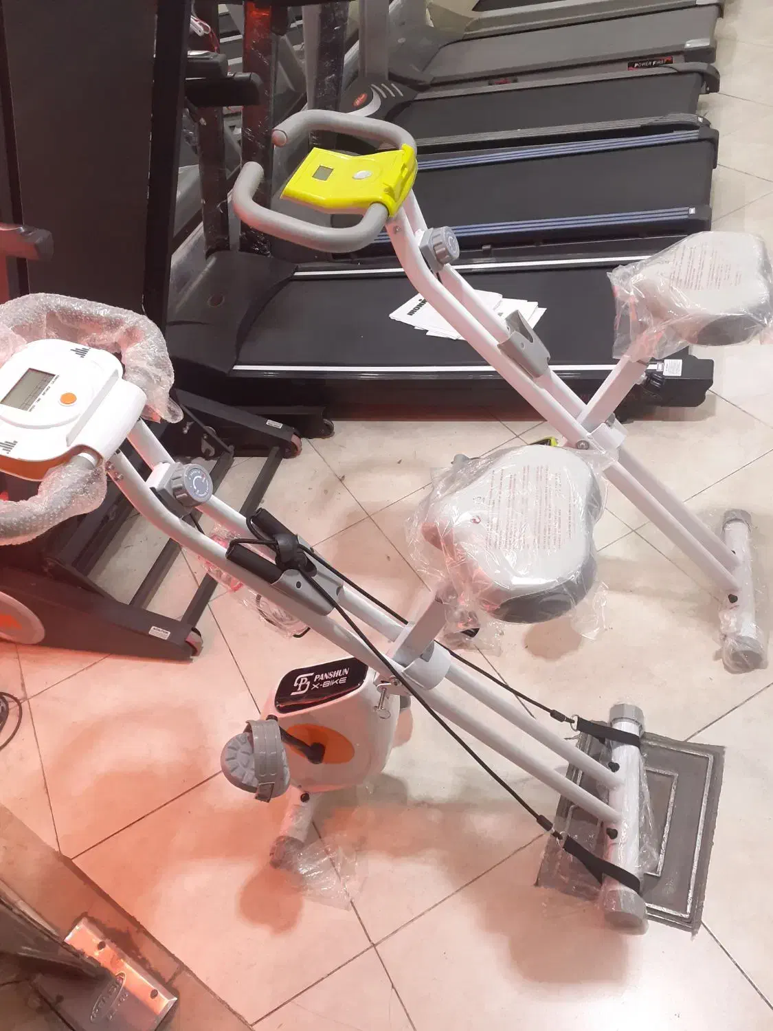 دوچرخه ثابت آکبند دیجتال کم جا - تاشو -|تجهیزات ورزشی|تبریز, |دیوار