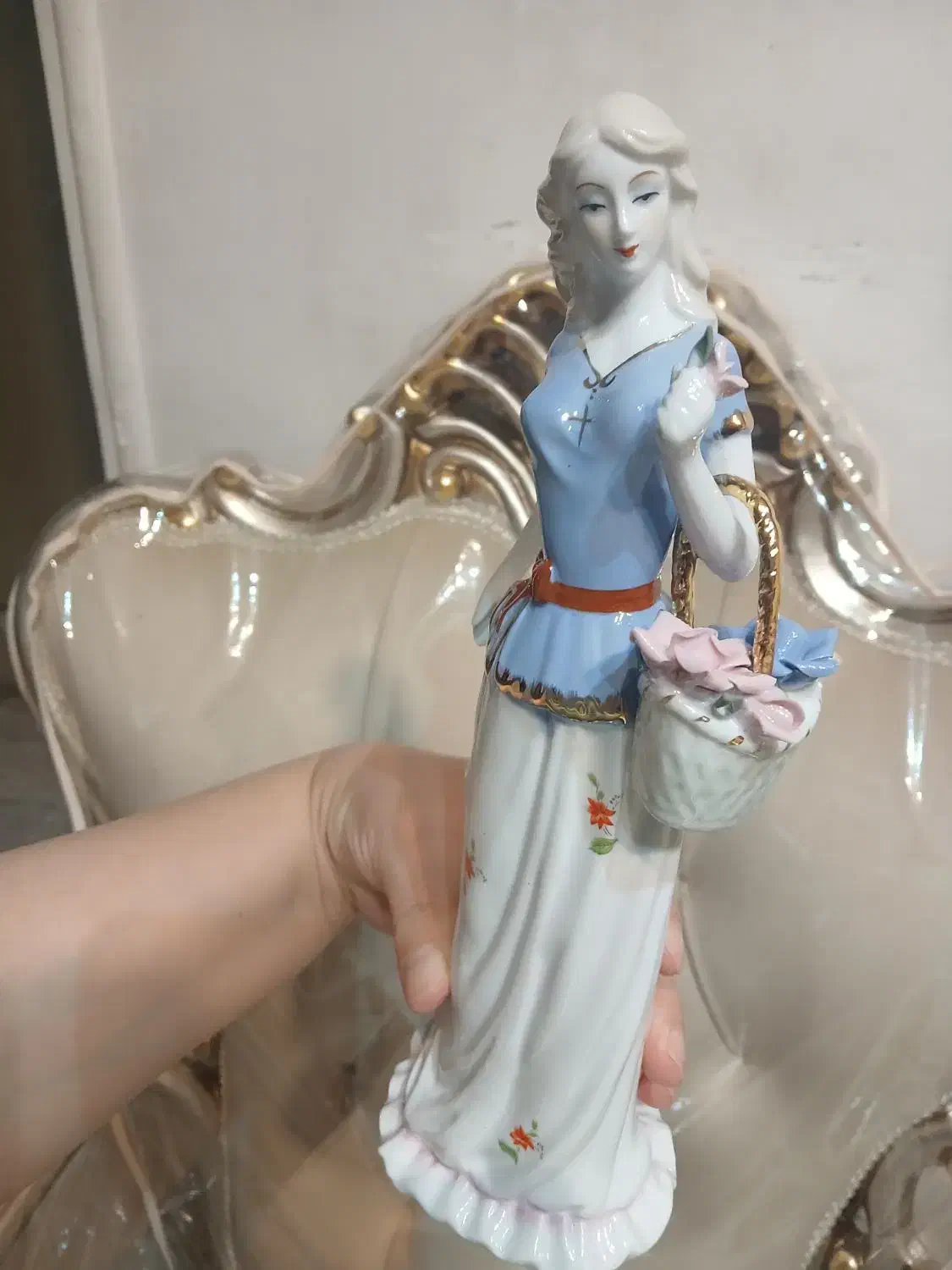 مجسمه چینی دختر سبد به دست|مجسمه، تندیس، ماکت|رباطکریم, شترخوار|دیوار