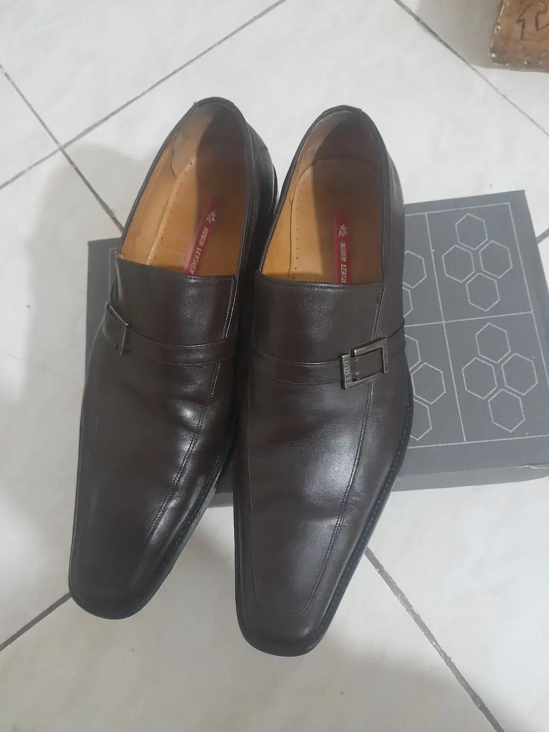 کفش مجلسی نوین چرم|کیف، کفش، کمربند|ری, شهادت|دیوار